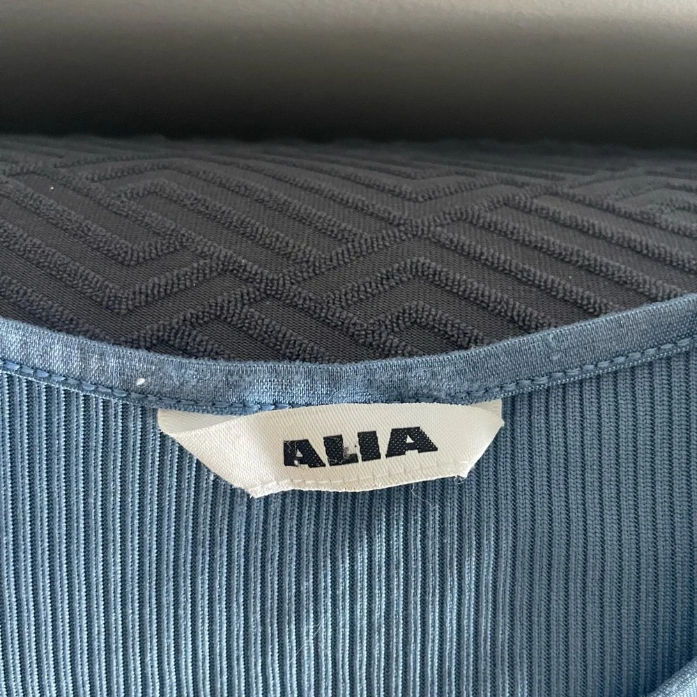 3 Ribbed Short Sleeve Tops - Picture 2 of 9